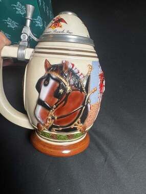 2001 Anheuser Busch Collector's Club Membership Stein, "living the Legacy" CB17